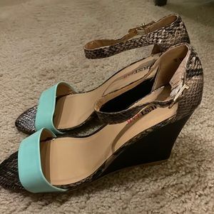 Open Toe Wedges with Snake Print and Tiffany Blue Toe Strap - Size 8